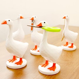 GRAPMKTG Magnetic Goose Key Holder Cute Home Decor Kawaii Room Office Table Desk Decor Aesthetic Funny Sculpture Bedroom Decor Housewarming Gifts for Women Men1 Pack
