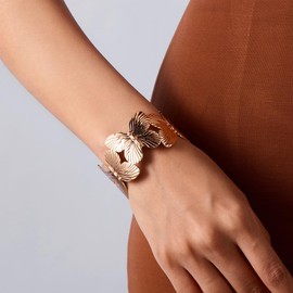 FUTIMELY Chunky Gold Butterfly Open Cuff Bracelets for Women Adjustable Silver Large Wide Metal Insect Arm Bangle Minimalist Statement Jewelry Gifts (Gold)