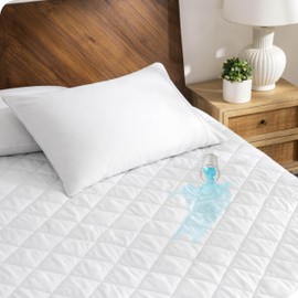 Bare Home Waterproof Quilted Mattress Pad (Queen) - Cooling Mattress Topper - Protects Against Spills - Easily Washable - Elastic Fitted Mattress Cover - Stretch-to-Fit up to 15 Inches Deep (Queen)