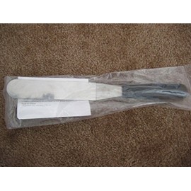 The Pampered Chef Large Spreader for Cakes and More