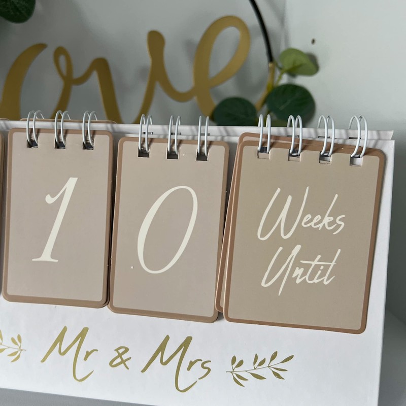 Mr & Mrs - Wedding Countdown Calendar Engagement Gift Planning
