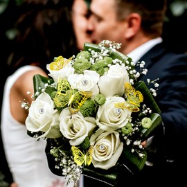 136 Pieces Bouquet Corsages Pins Set 100 Pieces 2 Inch Straight Boutonniere Pins and 36 Pieces 3D Gold Butterfly Decoration for Flower, DIY Crafts, Sewing, and Wedding Bridal Accessories