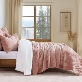 EVERGRACE Velvet Quilt Set King Size, Luxurious Soft Striped Channel Bedding Set, Lightweight Velvet Comforter for All Season, Oversized Bedspread Coverlet with 2 Matching Shams, Clay