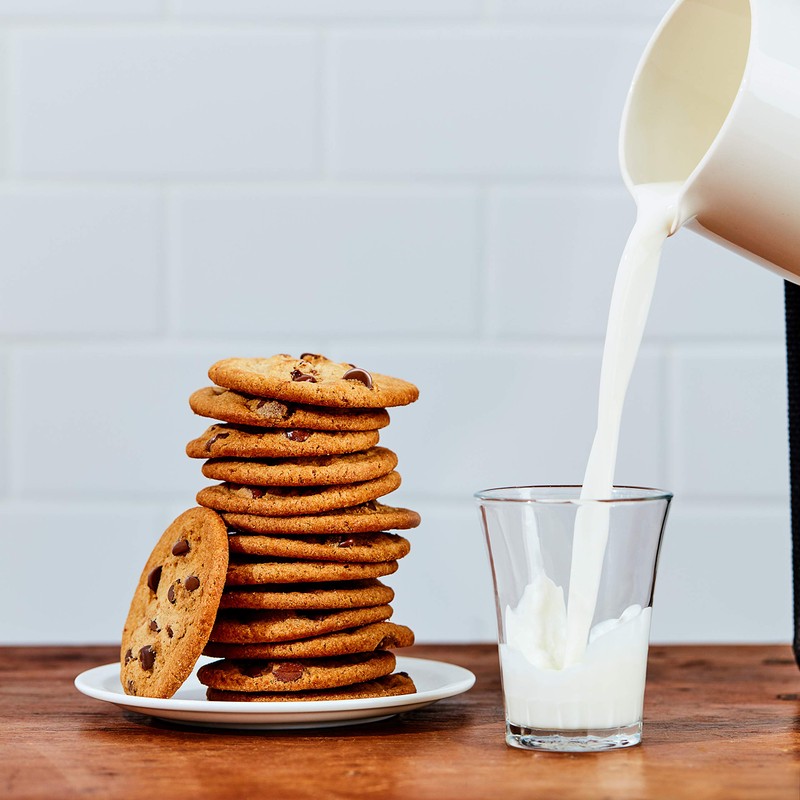 Pepperidge Farm Farmhouse Thin & Crispy Dark Chocolate Chip Cookies,