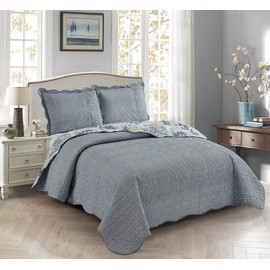 Brilliant Sunshine Blue Toile in Beige and Ivory Patches, 3-Piece Quilt Set with 2 Shams, Reversible Bedspread, Soft Lightweight Coverlet, All-Season, Full/Queen, Blue