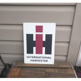 INTERNATIONAL HARVESTER METAL SIGN FARM BARN TRACTOR Repro 9x12 50100
