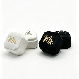 MTJYQYF Mr & Mrs Wedding Ring Box - Engagement Ring Box Ring Display Holder Case with Lid for Proposal Engagement Wedding, 1.77x1.77x1.77 IN U2-PRB009-mr mrs Black White
