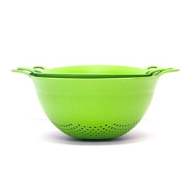 Mintra Home Plastic Strainer Colanders Set: 3, 3.5 and 5 Quart (Green) Double Strong Handles and Deep Bowl, Safe BPA-Free - Use for Pasta, Noodles, Spaghetti, Vegetables (Assorted Sizes 3pk)