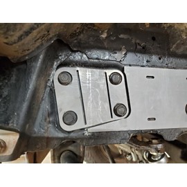 Iron Rock Off Road WJ Steering Gear Box Brace - Weld On