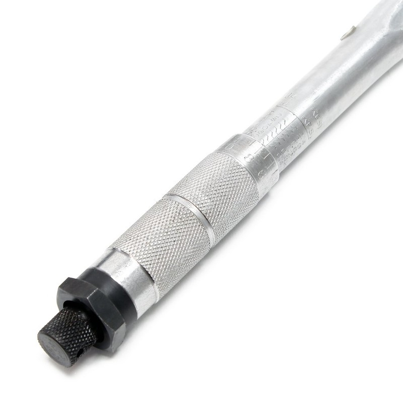 Torque wrench with 1/4 inch/0.63cm and 2 - 24 Nm