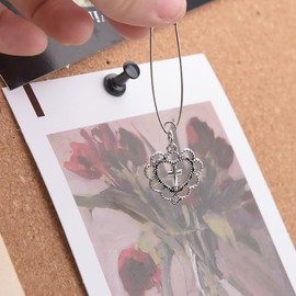 Vintage Cross Brooch Heart Pin for Men Women Y2k Heart Lapel Pin for Hat Cap Charm Heart Shaped Pins for Shoe Lace Pin Charms for Sneakers Shoes Accessories Charm Punk Gothic Heart Safety Pin 2 Pcs