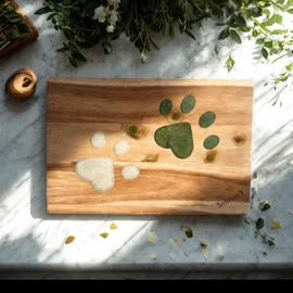 SSHIYEEY Acacia Wood Cutting Board for Kitchen Meal Prep – Paw Shaped Epoxy Resin Charcuterie Boards & Cheese Serving Platter for Pet Lover – Durable & Beautiful Gift 15x10 Inch