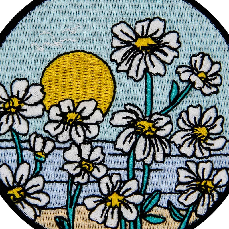 ZEGINs Beatiful Daisy Under Sunshine Patch Embroidered Applique Badge Iron