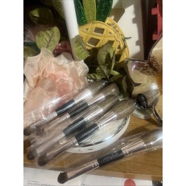 bareMinerals HTF NEW BareMinerals Buff & Conceal Brush