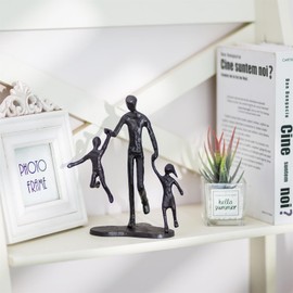 Sziqiqi Dad Son Iron Figurine Gifts - Father and Son Love Sculpture Decor for Fathers Day Birthday Wedding Christmas Sympathy Gifts for Dad Black Family Statue for New Dad Stepdad Son Grandson Husband