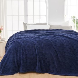 NEWCOSPLAY Super Soft King Blanket Dark Navy Premium Silky Flannel Fleece 3D Checkered Lightweight Bed Blanket All Season Use (Dark Navy Checkered, King(90"x110"))