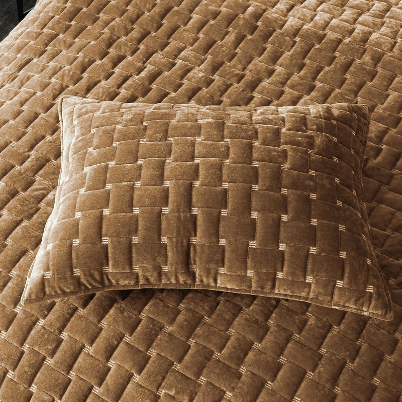 Velvet Quilt Set Queen Size, Luxury Geometric Design, Gold Caramel