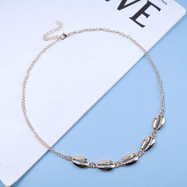 Cimenexe Bohemian Shell Pendant Necklace Metallic Shell Necklace Gold Cowrie Shell Necklace Chain Ocean Shell Necklace Choker Jewellery for Women and Girls