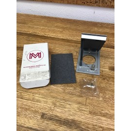 MULBERRY 30531 Lockable Spring Lid 1.75" Twist Lock Receptacle Cover