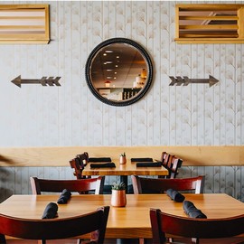 2 PCS Rustic Wood Arrow Sign Wall Decor, Dark Wooden Arrows Farmhouse and Home Hanging Decoration for Home or Wedding