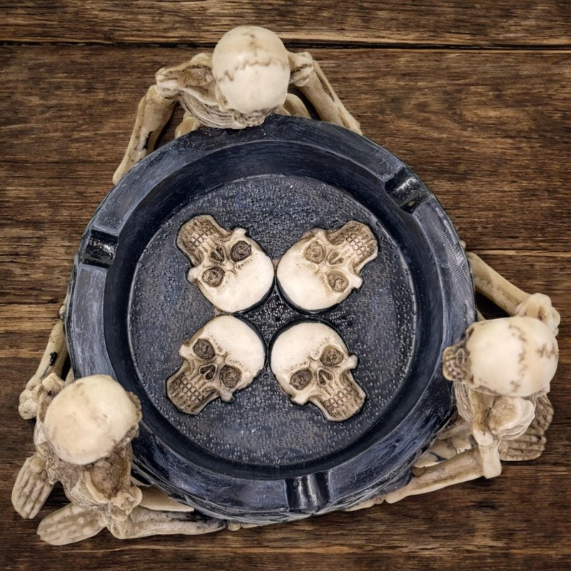MIJOMA Gothic Ashtray - Skeleton Round with Celtic Patterns -