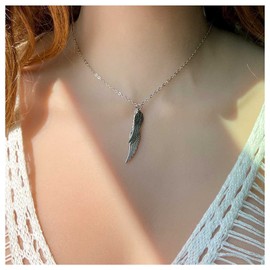 Allereya Vintage Angel Wing Pendant Necklace Angel Wing Choker Necklace Silver Feather Necklace Tiny Feather Choker Necklace Jewelry for Women and Girls