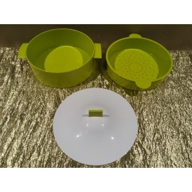 Tupperware UNIQUE Beautiful New Micro-steamer Tortilla Keeper 1 1/2QT Lime Color