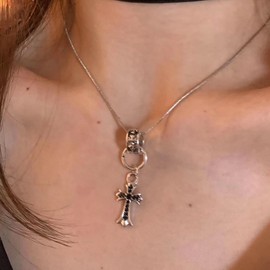 Inilbran Boho Crystal Cross Choker Necklace Silver Rhinestone Cross Crucifix Necklace Choker Vintage Jesus Cross Pendant Necklace Gothic Cross Religions Necklace Jewellery for Women and Girls, Zinc,