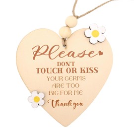 Please Do Not Touch or Kiss Baby Sign, Wooden No Touching Baby Signage Dont Touch Sign for Newborns Car Seat & Stroller Pram Tag Ideal for Baby Shower(Heart)
