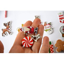 TomToy Christmas Red I Spy Trinkets, Holidays Theme I Spy Bag, Bottle Fillers, 1-3cm, Set of 20 trinkets