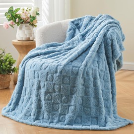 NEWCOSPLAY Super Soft Throw Blanket Blue Premium Silky Flannel Fleece 3D Heart Checkered Lightweight Bed Blanket All Season Use (Blue Heart, Throw(50"x70"))
