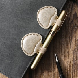 Magnetic Bookmark Leather Cat Heart Book Mark Clips Set Book Markers for Cat Lover Gifts Magnet Page Clips for Women Men Reader Teachers Students Book Lovers (Magnetic Bookmark for Reader)