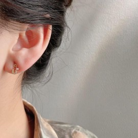 Safety Pin Earring for Women, Minimalist Silver Cubic Zirconia Pearl Safety Pin Gold Plated Earrings Elegant Unique Dangle Hoop Earrings for Teen Girls Jewelry Gifts. (Pin1)