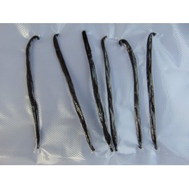 Premium Vanilla Beans, 6 Pieces, 15-16 cm Long, Packed in an airtight Package. Good Taste and Smell.