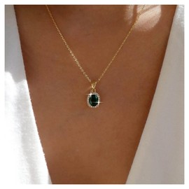 Allereya Vintage Crystal Emerald Necklace Rhinestone Oval Emerald Pendant Necklace Green Emerald Choker Necklace Green Gemstone Necklace Jewellery for Women and Girls (Green)