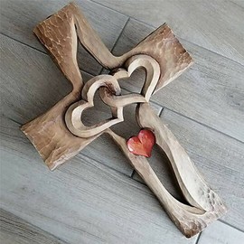 YFEIQI Carved Wooden Cross - Intertwined Hearts, Hand Carved Wooden Love Cross for Wall Hanging, Home Living Room Decor