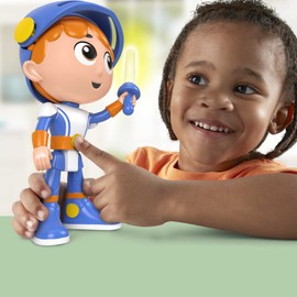 Fisher-Price HJN49 - "Gus - The Little Knight" Talking Knight with Lights and Sounds, German Edition, 20.5 cm Figure, Toy for Children from 3 Years