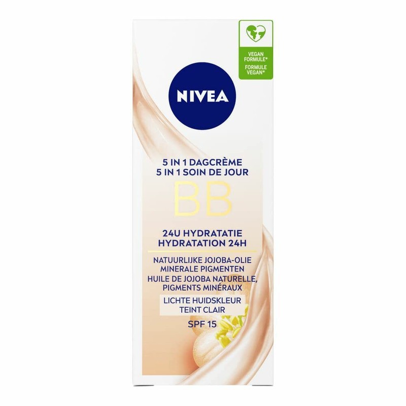 NIVEA Essentials 5-in-1 BB Crème Light - SPF 15 -