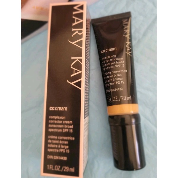 Mary Kay MK CC Cream Complexion Corrector SPF 15 Med