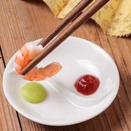 4PCS Round Ceramic Dipping Sauce Dishes Tiny Home Kitchen Seasoning Soy Sauce Dipping Dishes Tray Small Dessert Appetizer Serving Bowl Plates for Sauce, Ketchup, Spice, Restaurant Home Party, White