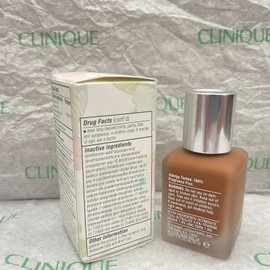 Clinique Superbalanced Makeup Foundation - 20 Silk Cocoa - new in box