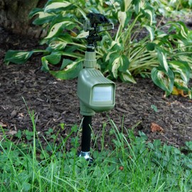 Havahart Critter Ridder Motion Activated Animal Repellent and Sprinkler - Use in Yard to Repel Cats, Dogs, Chipmunks, Groundhogs, Squirrels, Skunks, Deer, and More - 5277