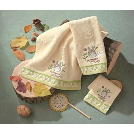 Marushin 1005040200 Ghibli My Neighbor Totoro Hand Towel, Lace Toro, 100% Cotton, Antibacterial, Odor-Resistant, Approx. 13.4 x 14.2 inches (34 x 36 cm)