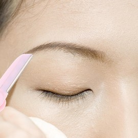 HEALLILY Recortadoras de Cejas de Acero Inoxidable 8 Piezas con Peine Plegable y Mango Antideslizante para Uso Facial Aire Libre, Ligeras y Prácticas Color Aleatorio