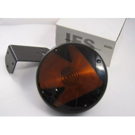 International Fleet Supplies 7" Amber Arrow Lens Bus, Truck & Trailer Turn Signal Light with Bracket