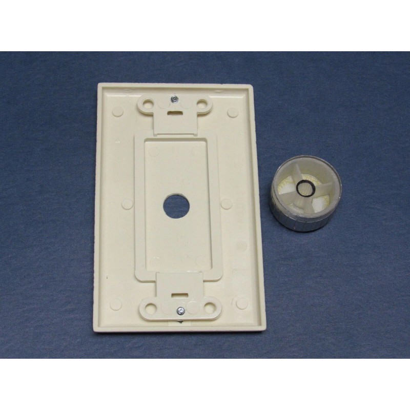 Russound Silver Knob & Almond Decora Wall Plate for 6mm