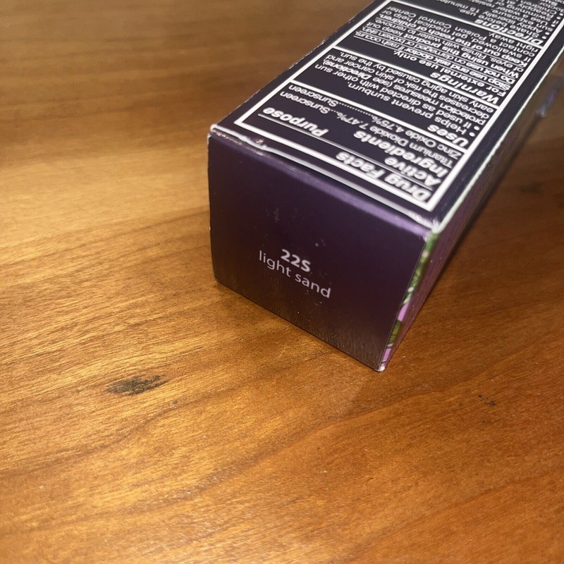 TARTE FOUNDCEALER MULTI-TASKING FOUNDATION SPF 20 - 22S LIGHT SAND