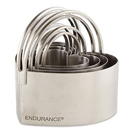 RSVP International Endurance - Cortadores de galletas en forma de corazón, acero inoxidable, juego de 4, rodar para un fácil almacenamiento, para cortar masa gruesa o fina, profesional, apto para lavaplatos