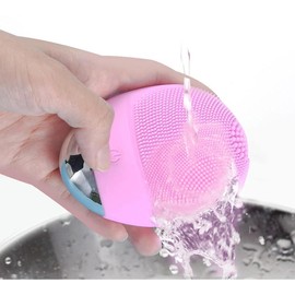 7000 Times/min High Frequency Vibration Silicone Facial Cleanser Brush USB Charge Electric Waterproof Silicone Facial Cleansing Device Thanksgiving Gift Christmas Gift For Men And Women - Color: Red