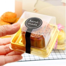 Paquete de 50 cajas de plástico con cubierta transparente dorada, caja de magdalenas, caja de pastel de luna, pastel de frijol mung, caja de nieve Mei Niang (parte inferior de 2 pulgadas x alto de 1-1/2 pulgadas)